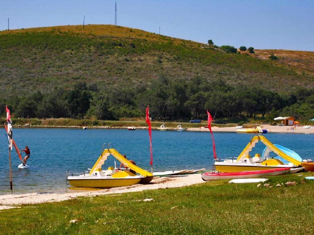 Beach House Ive With Jacuzzi, Pool, Playground And Bbq In An Olive Grove With A Beach, Pomer - Istria エクステリア 写真