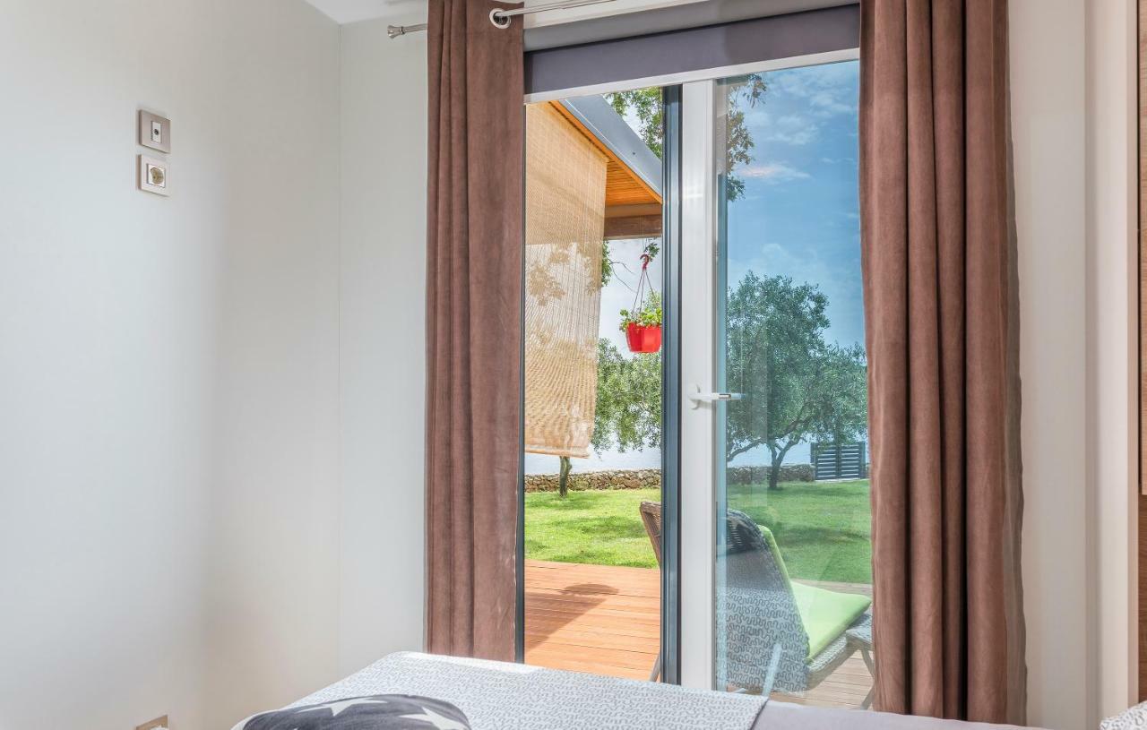 Beach House Ive With Jacuzzi, Pool, Playground And Bbq In An Olive Grove With A Beach, Pomer - Istria エクステリア 写真